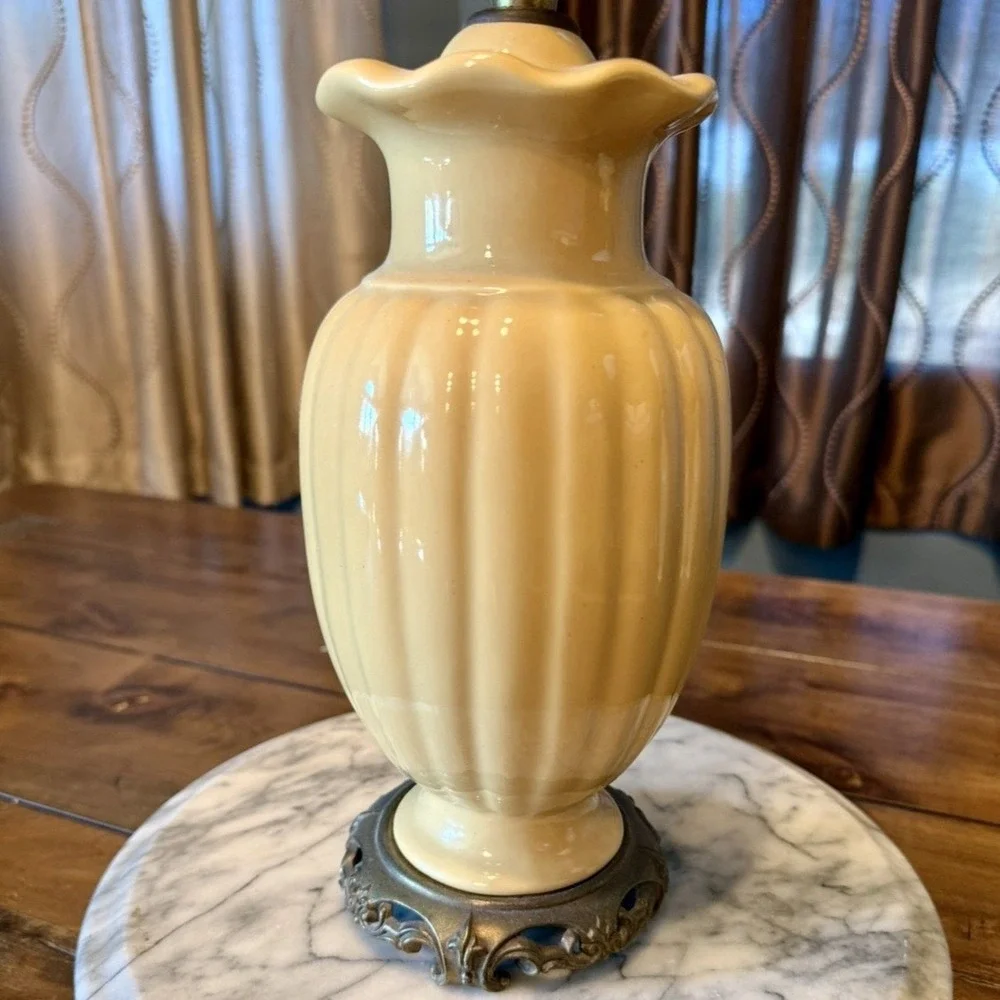 2pc VTG 40s MCM Art Deco Porcelain Milk Glass Urn Boudoir Vanity Lamps WORK!